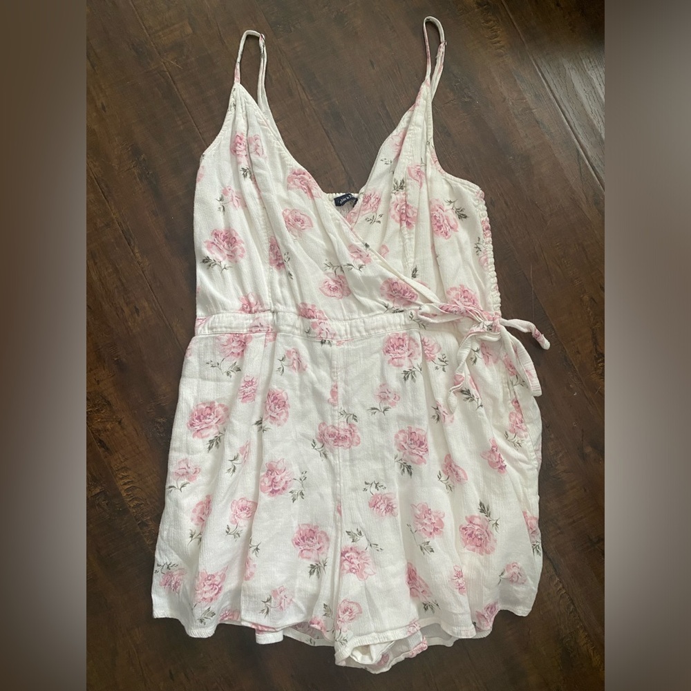 Abercrombie & Fitch shorts romper pink white floral size xl extra large
